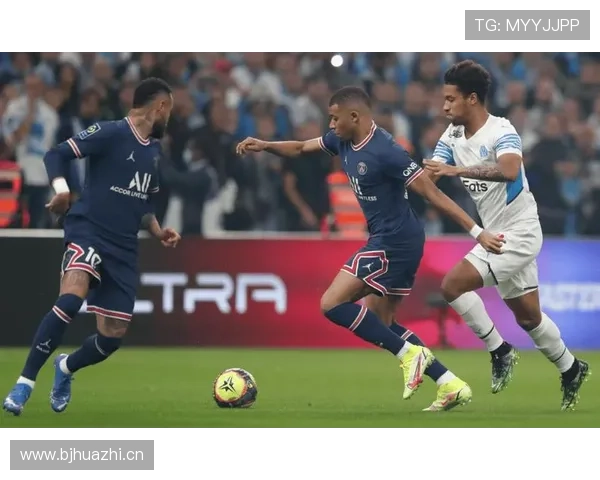 巴黎圣日耳曼多线作战压力加剧，阵容深度能否支撑赛季走势成疑