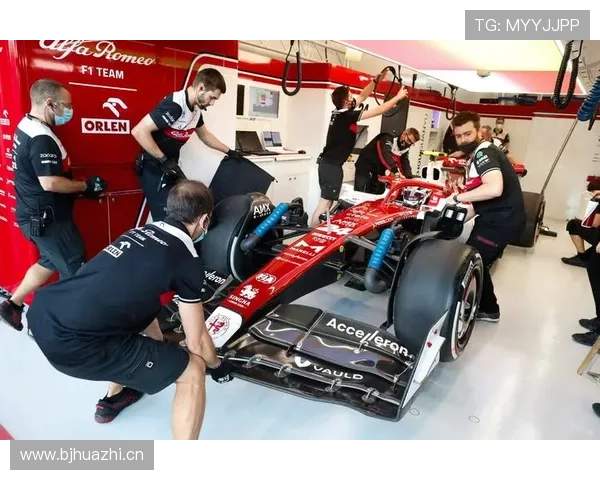 周冠宇家的车库比我家还小，但里面停的车比我一辈子赚的还贵