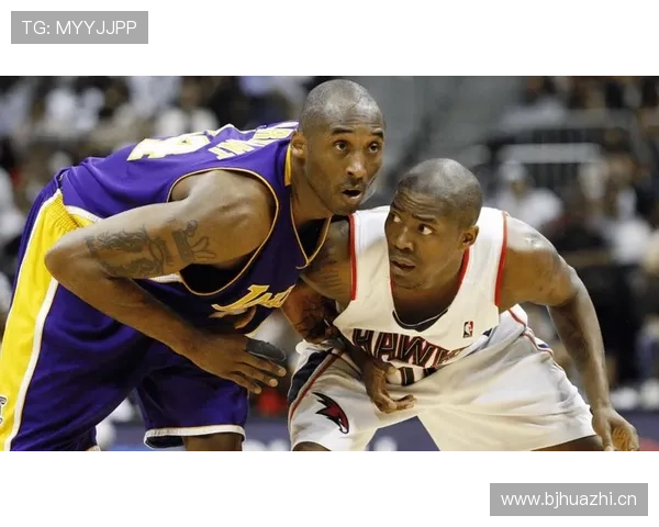 刷到科比·布莱恩特家居照那一刻，我默默把工资单翻了个面假装没看见